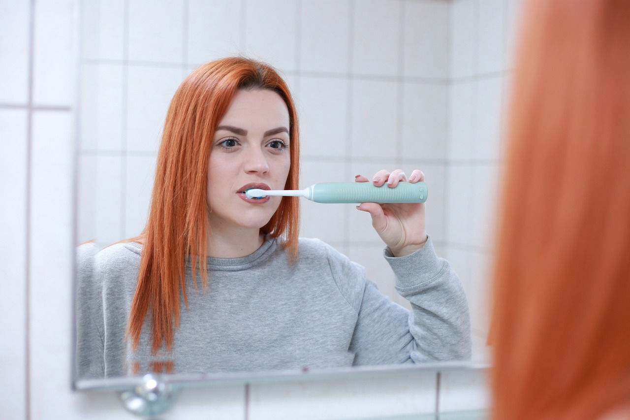 Souriez sans crainte : Les secrets pour des dents blanches et une haleine fraîche