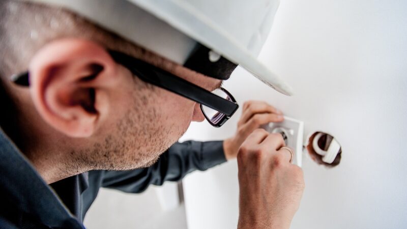 Les techniques de base de l’électricité pour les bricoleurs débutants