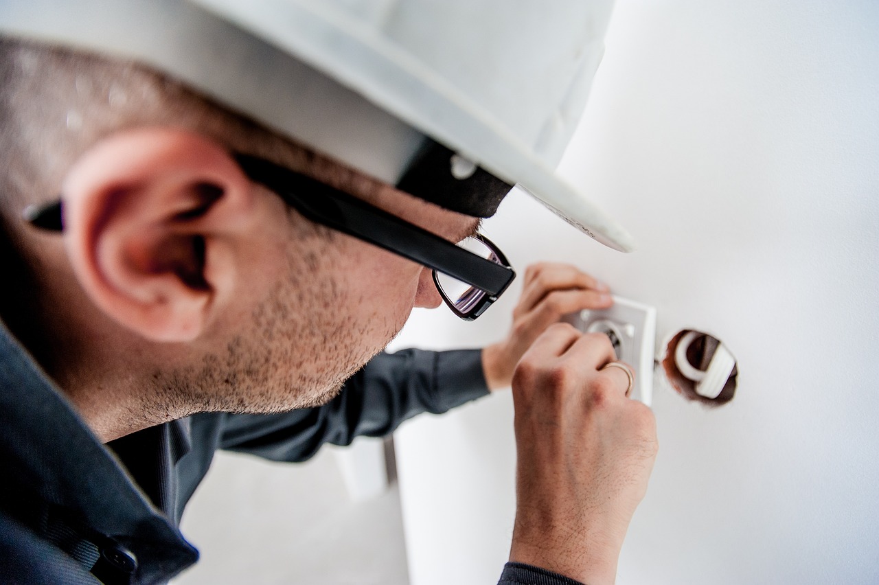 Les techniques de base de l’électricité pour les bricoleurs débutants