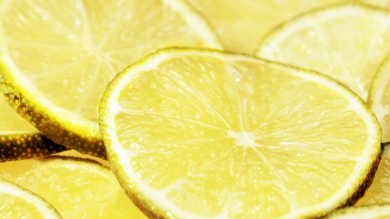 Les astuces pour nettoyer les robinets avec du citron