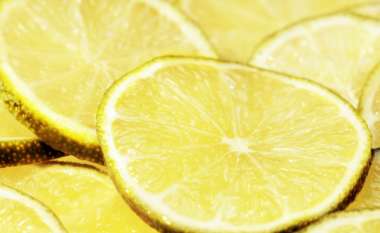 Les astuces pour nettoyer les robinets avec du citron