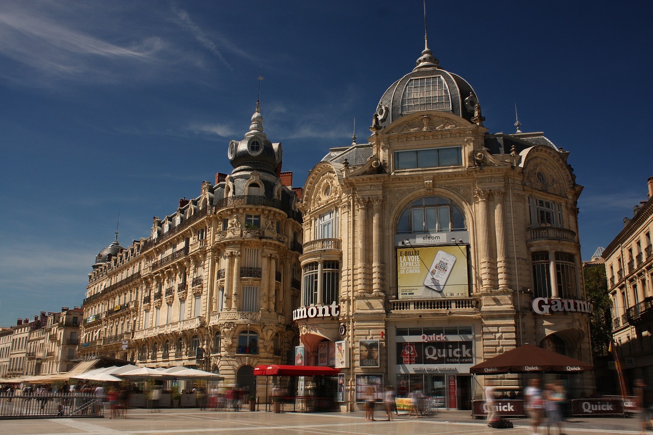 Montpellier, la ville étudiante animée : explorez son centre historique et ses places animées