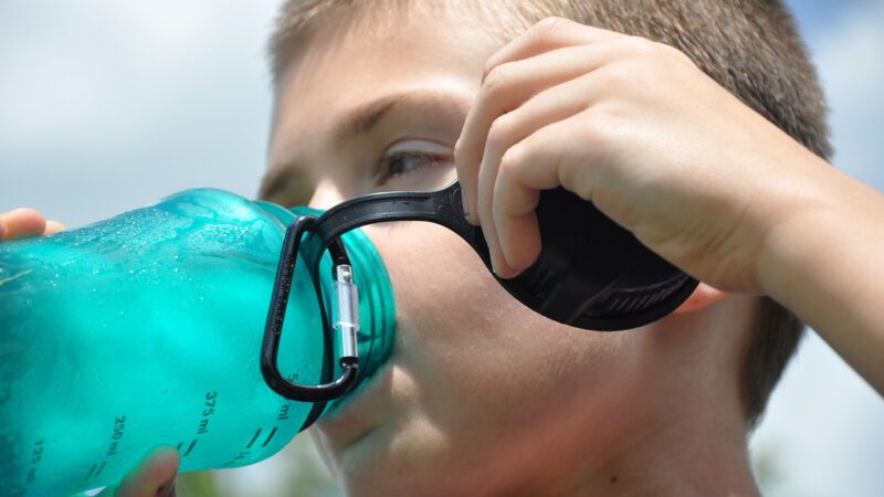 Comment rester hydraté en période de chaleur intense