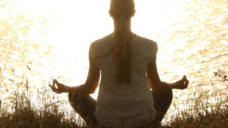 La méditation en pleine conscience : cultiver une présence attentive dans le moment présent