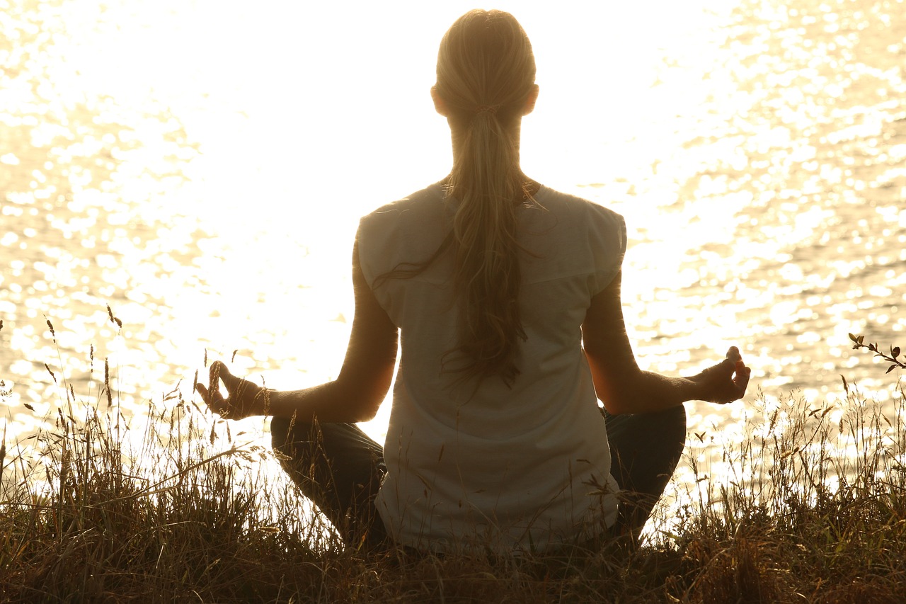 La méditation en pleine conscience : cultiver une présence attentive dans le moment présent