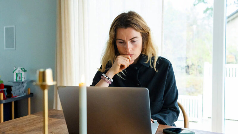 Cette astuce simple pourrait « annuler » les méfaits d&rsquo;une journée passée assis, selon un spécialiste