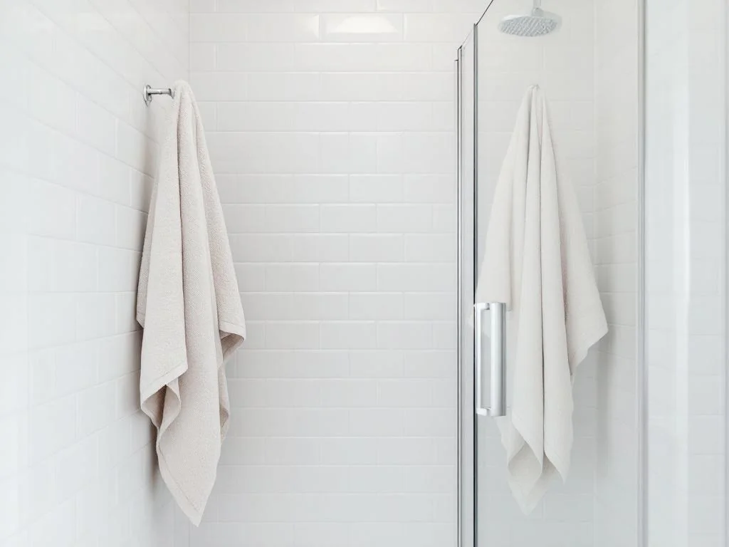 Stop à la moisissure après la douche : la solution simple et efficace